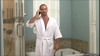 Trời Máng Nứng Cặc Gọi Trai Bao Về Nhà Đút Đít